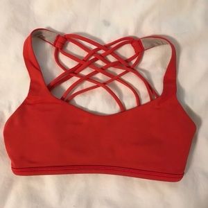 Lululemon Free To Be Wild Size 4 Bra